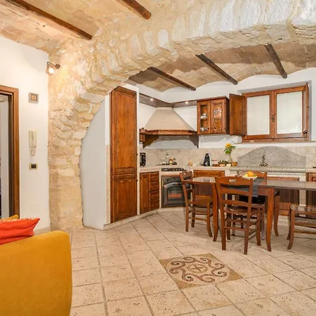 La Casa Dell' Etrusco *